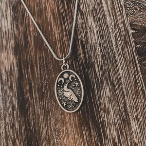 🌙Moon Raven Necklace🌙